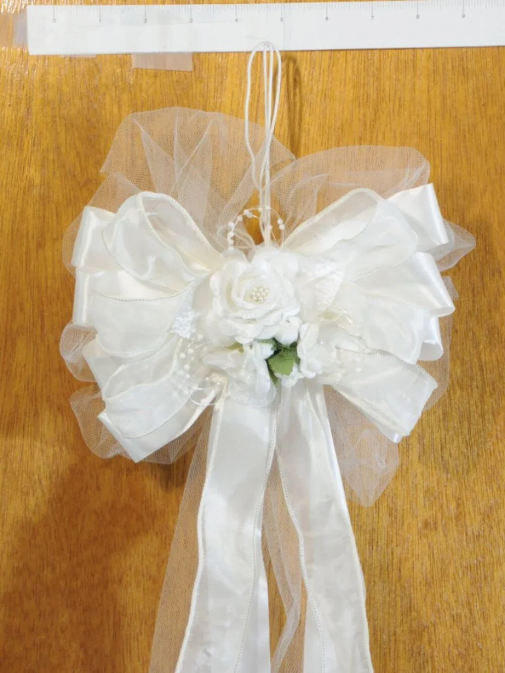 Chair bow made with satin, tulle and artificial flowers (16 Pieces)